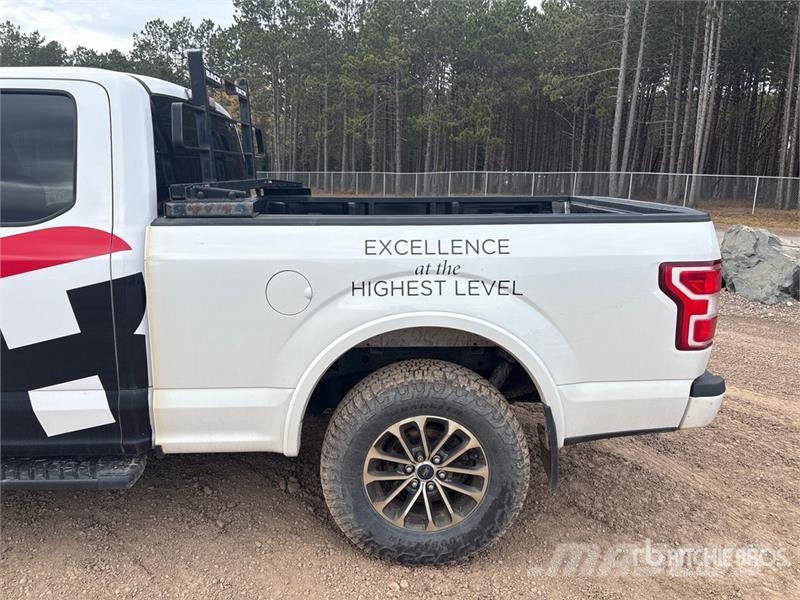 Ford F-150 4x4 Extended Cab Pickup Muu