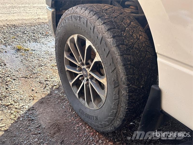 Ford F-150 4x4 Extended Cab Pickup Muu