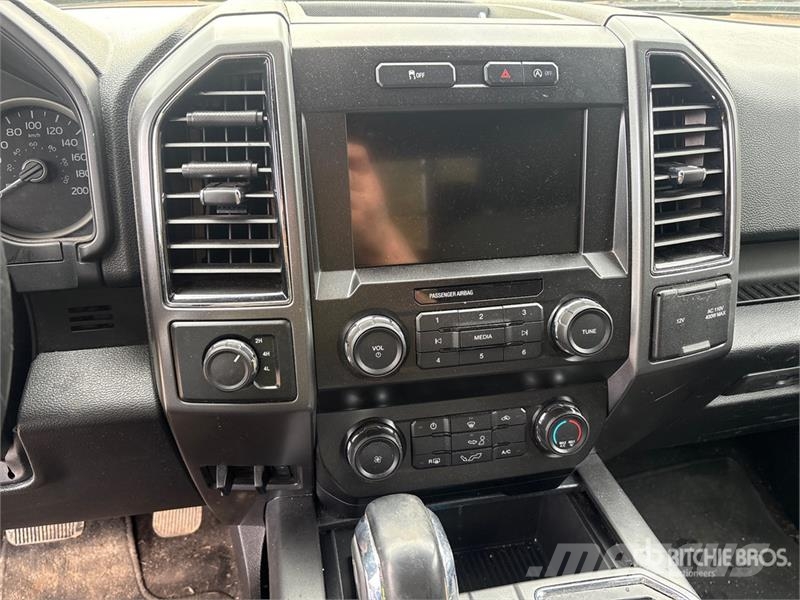 Ford F-150 4x4 Extended Cab Pickup Muu