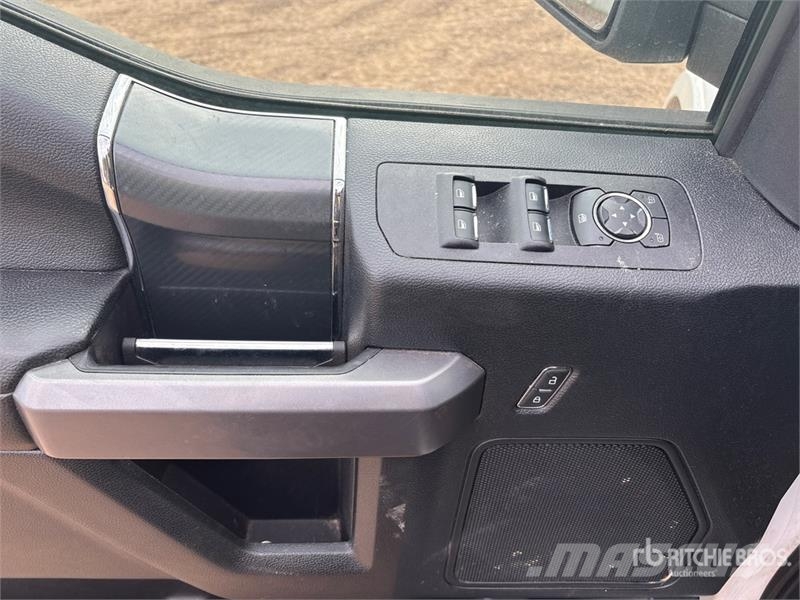 Ford F-150 4x4 Extended Cab Pickup Muu