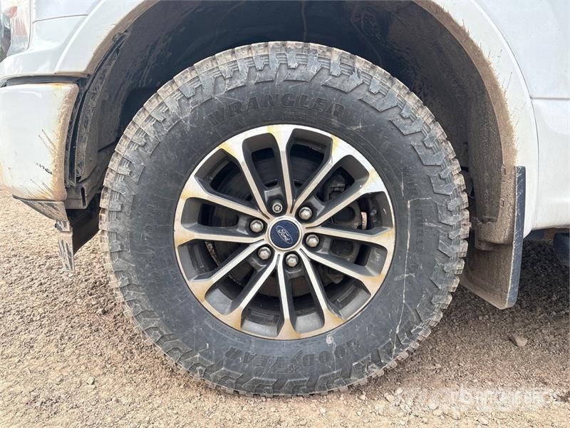 Ford F-150 4x4 Extended Cab Pickup Muu