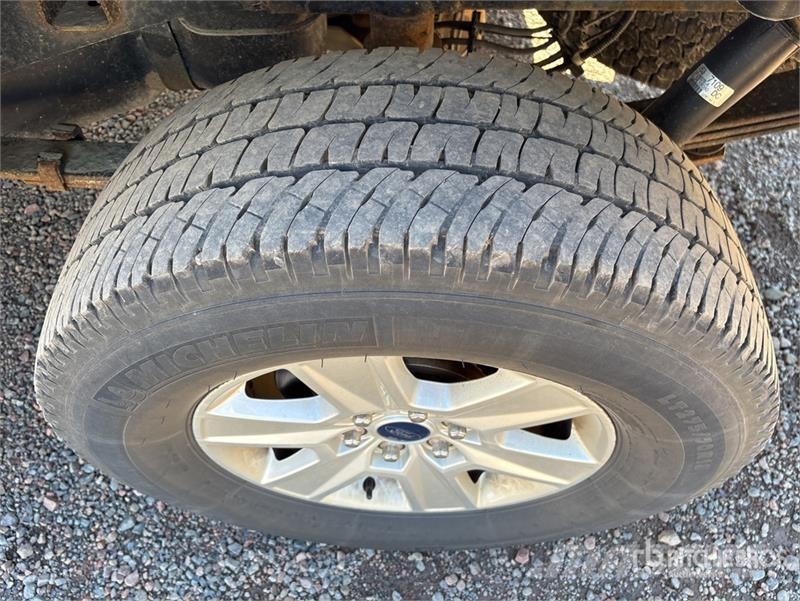 Ford F-150 XL 4x4 Extended Cab Pickup Drugi