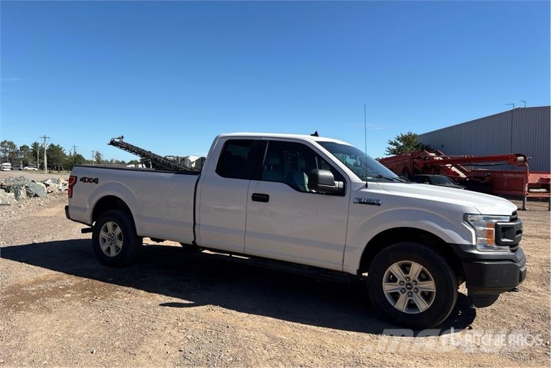 Ford F-150 XL 4x4 Extended Cab Pickup Drugi