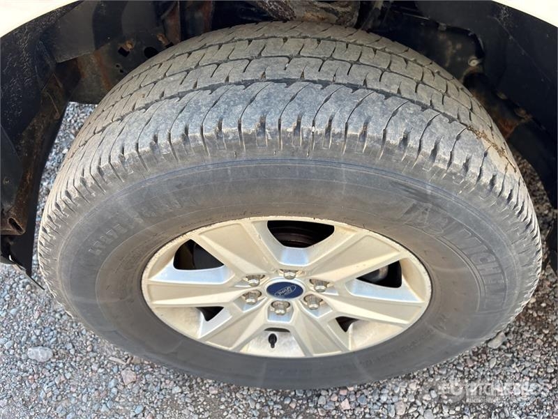 Ford F-150 XL 4x4 Extended Cab Pickup Drugi