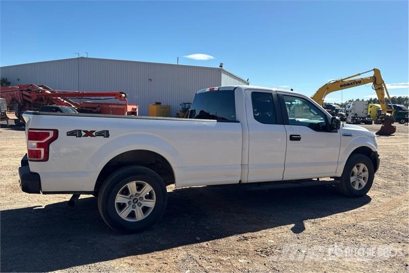Ford F-150 XL 4x4 Extended Cab Pickup Drugi
