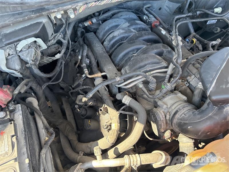 Ford F-150 XL 4x4 Extended Cab Pickup Drugi