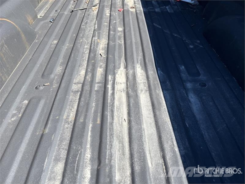 Ford F-150 XL 4x4 Extended Cab Pickup Drugi