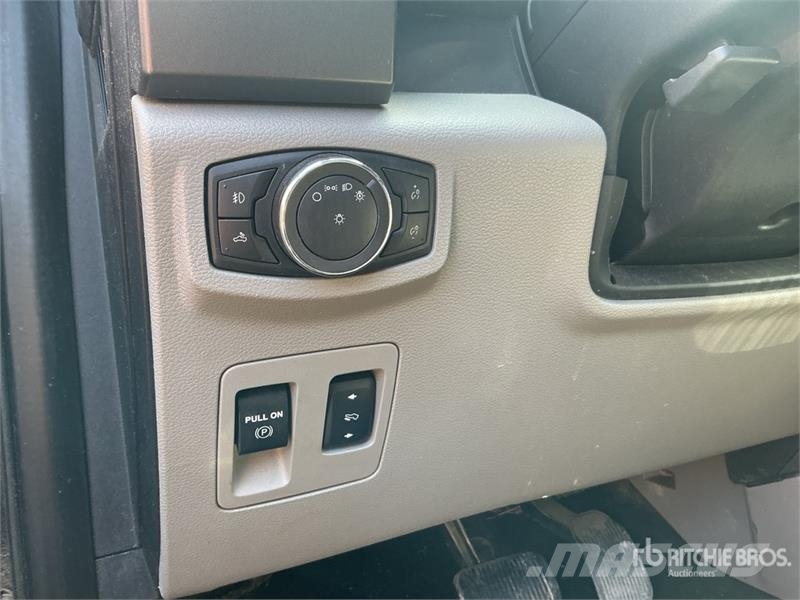 Ford F-150 XLT 4x4 Crew Cab Pickup Muut autot
