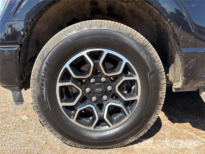 Ford F-150 XLT 4x4 Crew Cab Pickup Andre varebiler
