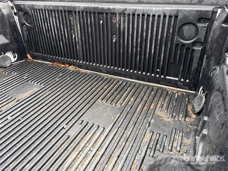 Ford F-150 XLT 4x4 Crew Cab Pickup أخرى