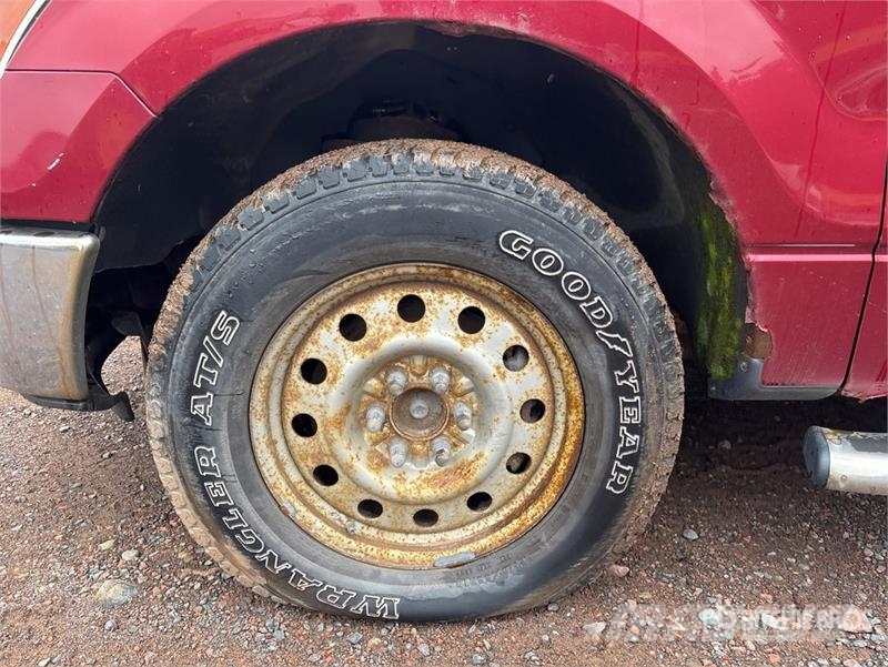 Ford F-150 XLT 4x4 Crew Cab Pickup (Inoperable) Andere Transporter