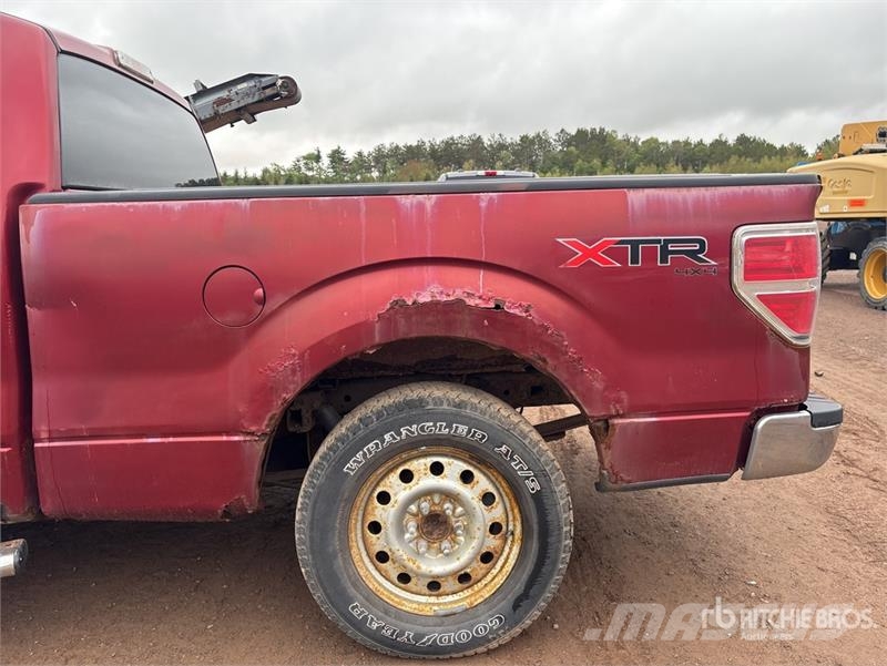 Ford F-150 XLT 4x4 Crew Cab Pickup (Inoperable) Andere Transporter