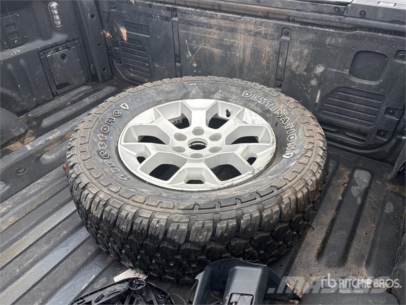 Ford F-150 XLT 4x4 Crew Cab Pickup (Inoperable) Egyéb