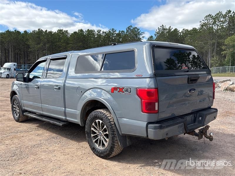 Ford F-150 XLT 4x4 Crew Cab Pickup Muu