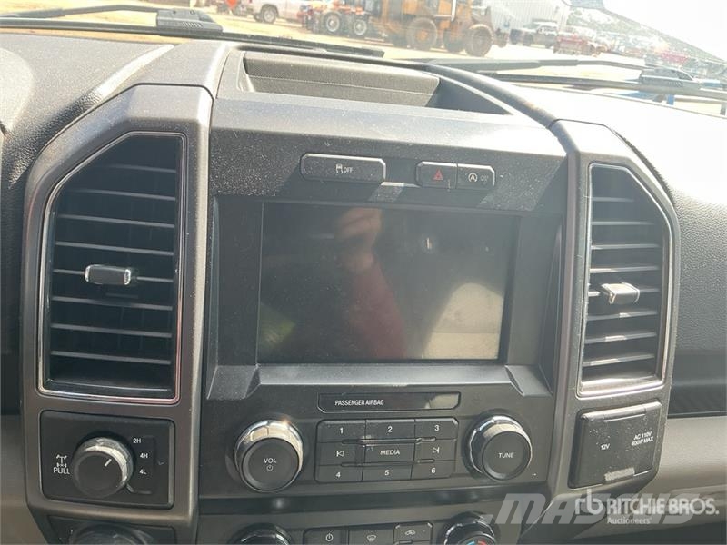 Ford F-150 XLT 4x4 Crew Cab Pickup Muut autot