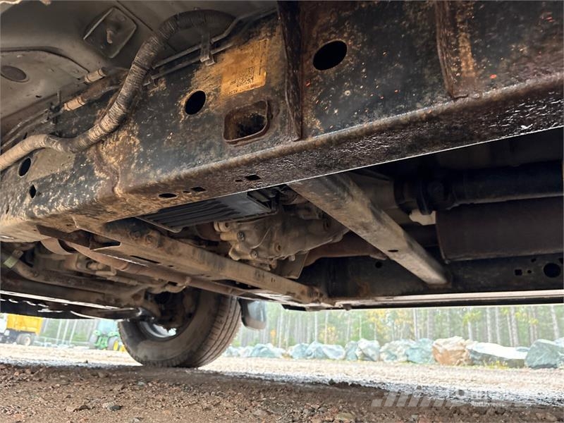 Ford F-150 XLT 4x4 Crew Cab Pickup أخرى