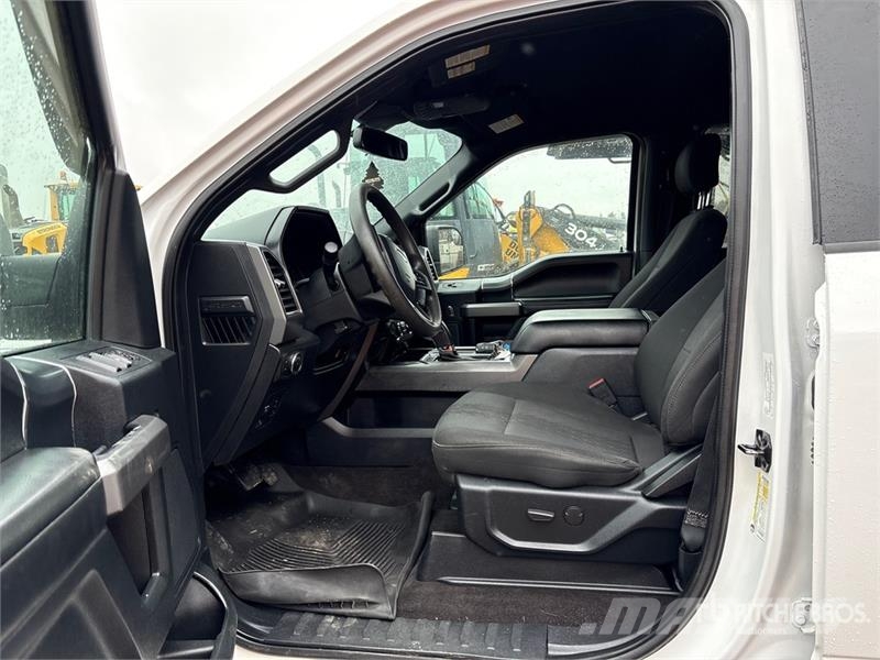 Ford F-150 XLT 4x4 Crew Cab Pickup أخرى