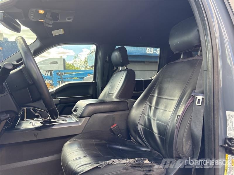Ford F-150 XLT 4x4 Crew Cab Pickup Muu