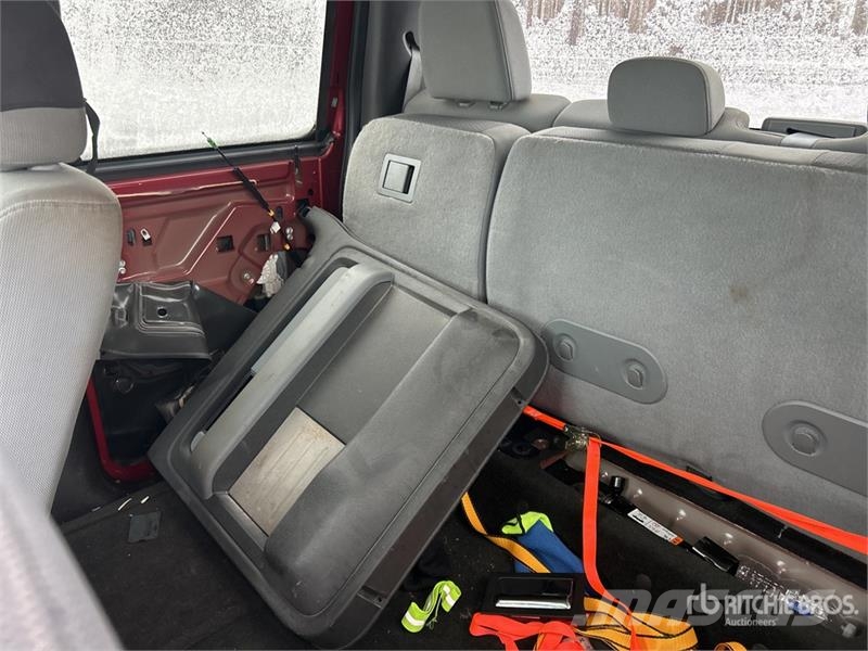 Ford F-150 XLT 4x4 Crew Cab Pickup (Inoperable) Furgoni altro