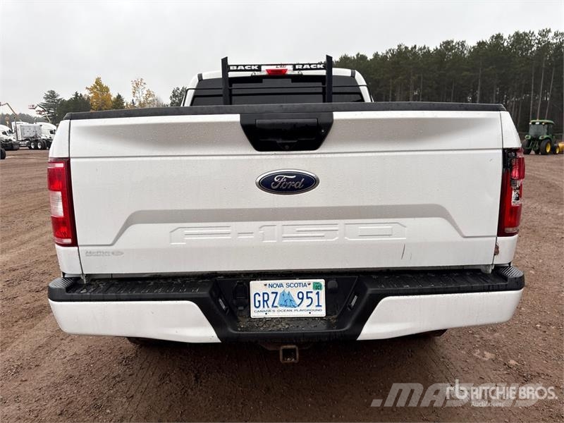 Ford F-150 XLT 4x4 Crew Cab Pickup أخرى