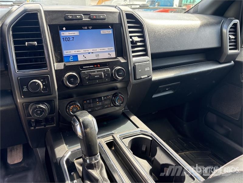 Ford F-150 XLT 4x4 Crew Cab Pickup Muu