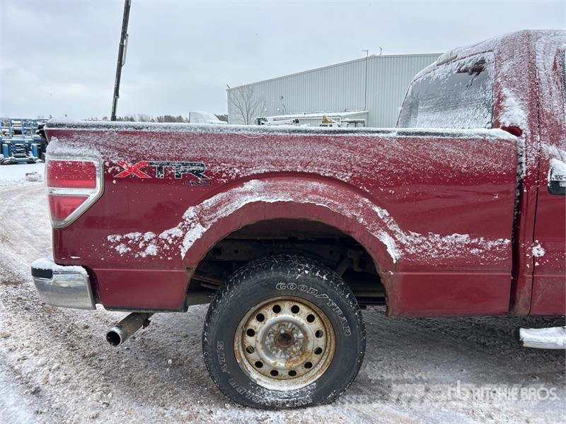 Ford F-150 XLT 4x4 Crew Cab Pickup (Inoperable) Furgoni altro