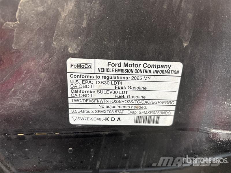 Ford F-150 XLT 4x4 Crew Cab Pickup (Inoperable) Egyéb