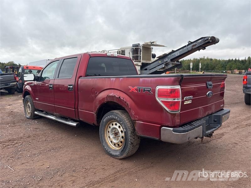 Ford F-150 XLT 4x4 Crew Cab Pickup (Inoperable) Andere Transporter