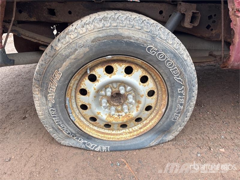 Ford F-150 XLT 4x4 Crew Cab Pickup (Inoperable) Andere Transporter
