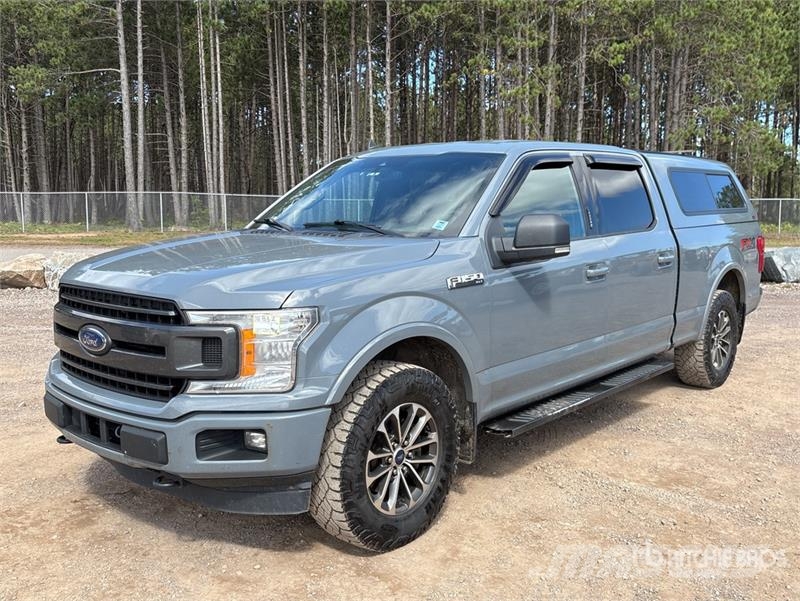 Ford F-150 XLT 4x4 Crew Cab Pickup Muu