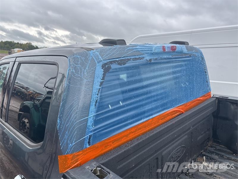 Ford F-150 XLT 4x4 Crew Cab Pickup (Inoperable) Egyéb