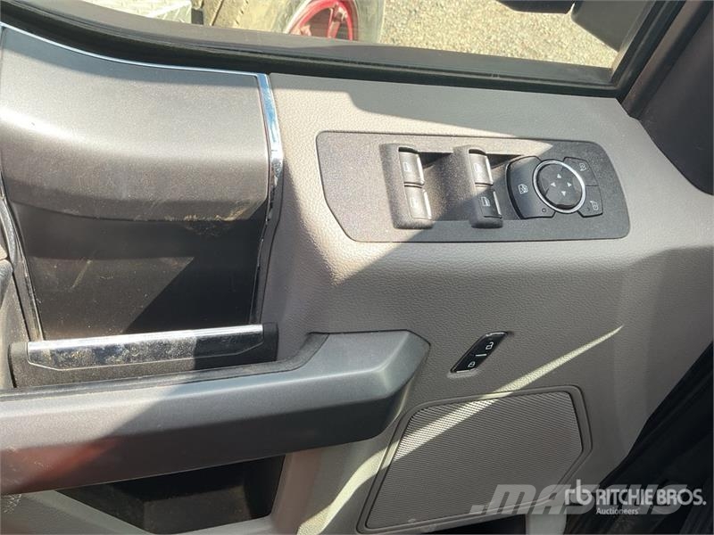 Ford F-150 XLT 4x4 Crew Cab Pickup Muut autot