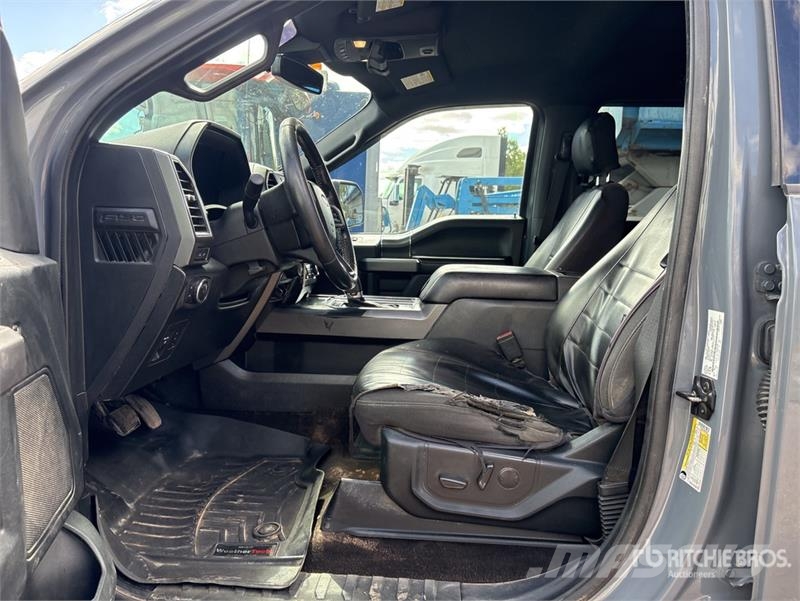 Ford F-150 XLT 4x4 Crew Cab Pickup Muu