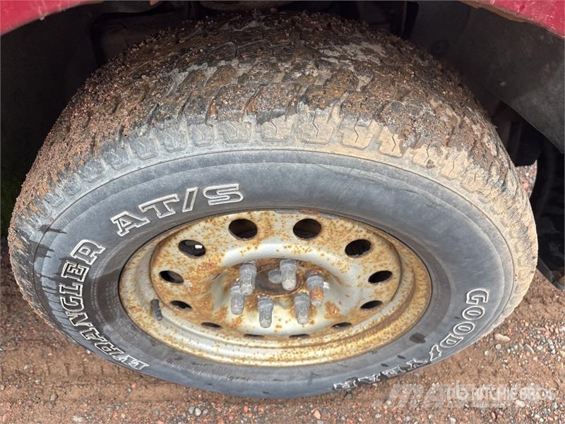 Ford F-150 XLT 4x4 Crew Cab Pickup (Inoperable) Andere Transporter