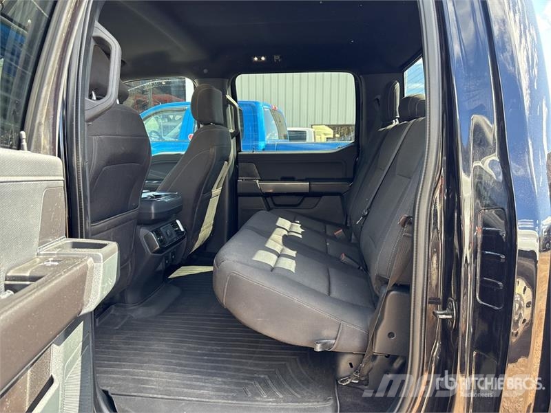 Ford F-150 XLT 4x4 Crew Cab Pickup Andre varebiler