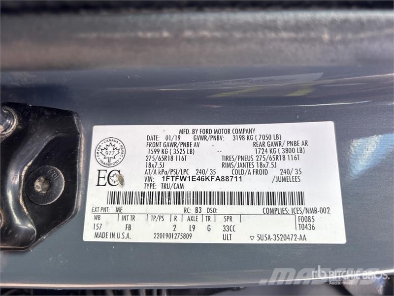 Ford F-150 XLT 4x4 Crew Cab Pickup Muu
