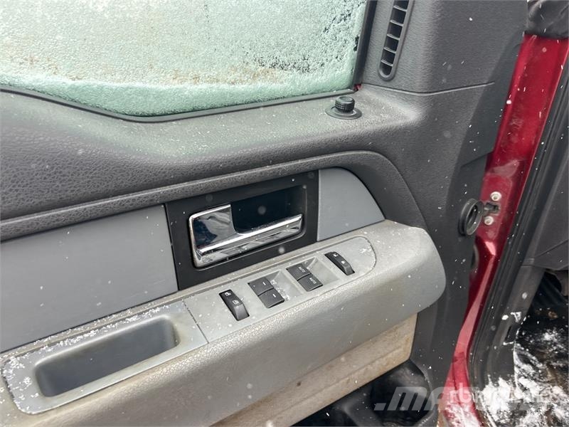 Ford F-150 XLT 4x4 Crew Cab Pickup (Inoperable) Furgoni altro