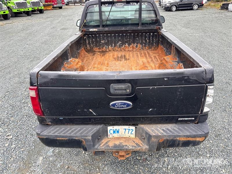 Ford F-250 4x4 Pickup Ostalo