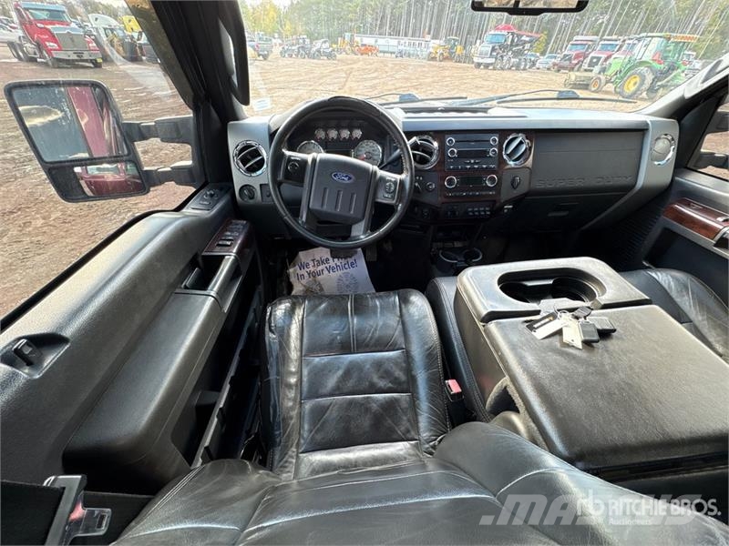 Ford F-250 Lariat 4x4 Pickup Інше