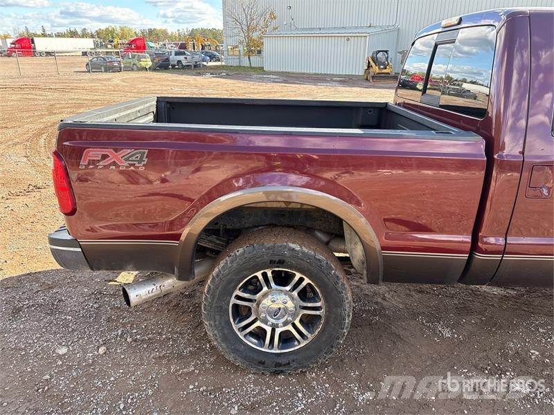 Ford F-250 Lariat 4x4 Pickup Інше