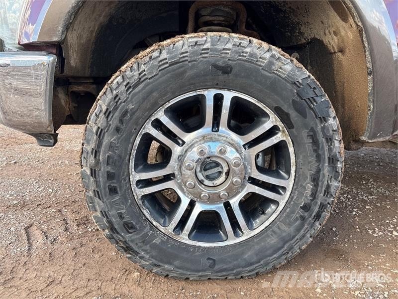 Ford F-250 Lariat 4x4 Pickup Інше