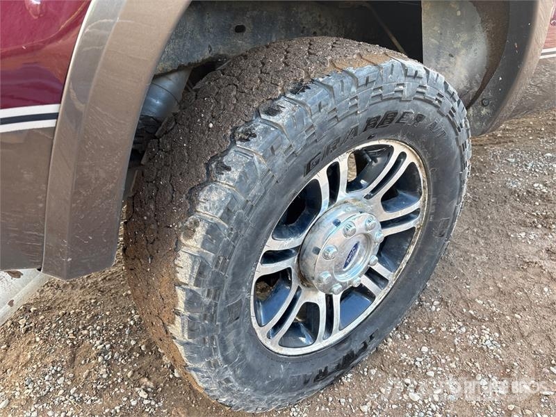 Ford F-250 Lariat 4x4 Pickup Інше