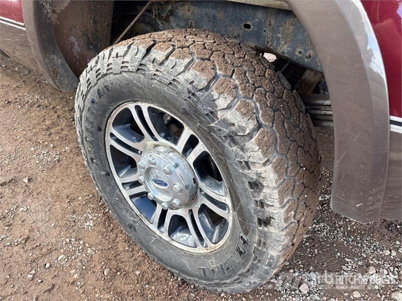 Ford F-250 Lariat 4x4 Pickup Інше
