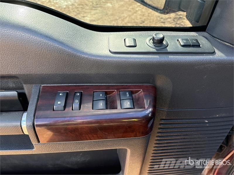 Ford F-250 Lariat 4x4 Pickup Інше