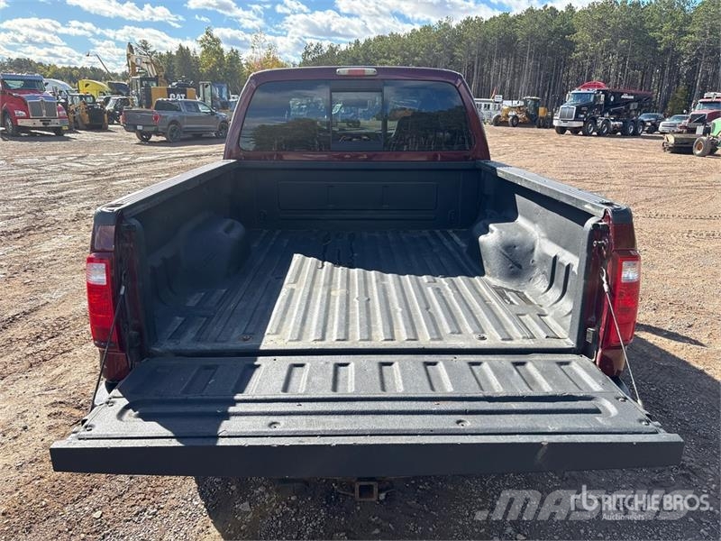 Ford F-250 Lariat 4x4 Pickup Інше