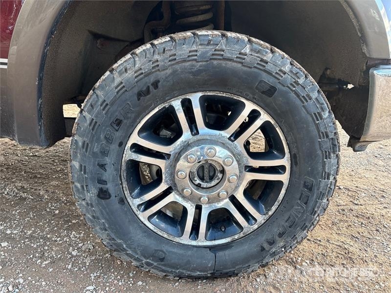 Ford F-250 Lariat 4x4 Pickup Інше