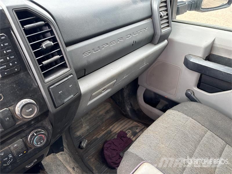 Ford F-250 XL 4x4 Extended Cab Pickup (Inoperable) Прочие фургоны