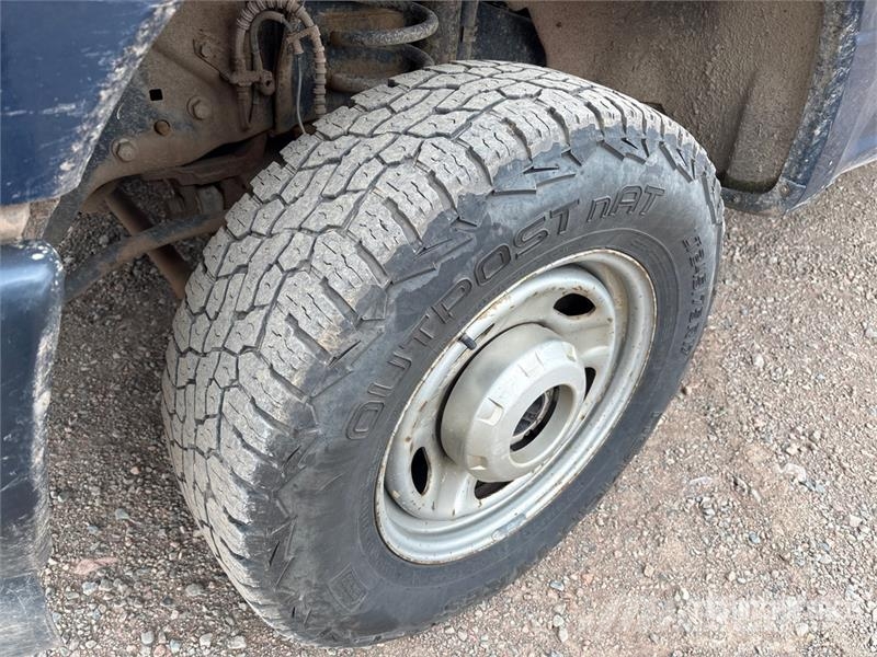 Ford F-250 XL 4x4 Extended Cab Pickup (Inoperable) Прочие фургоны