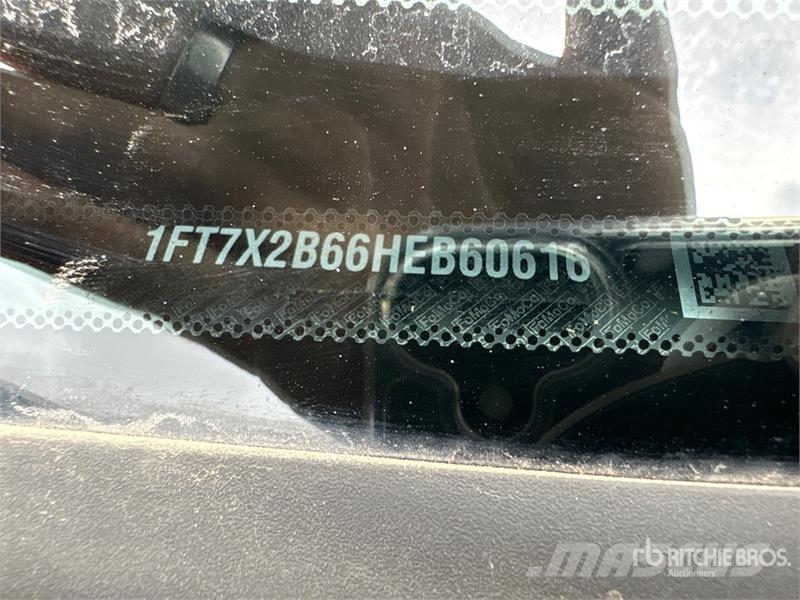 Ford F-250 XL 4x4 Extended Cab Pickup (Inoperable) Прочие фургоны