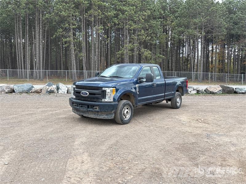 Ford F-250 XL 4x4 Extended Cab Pickup (Inoperable) Прочие фургоны